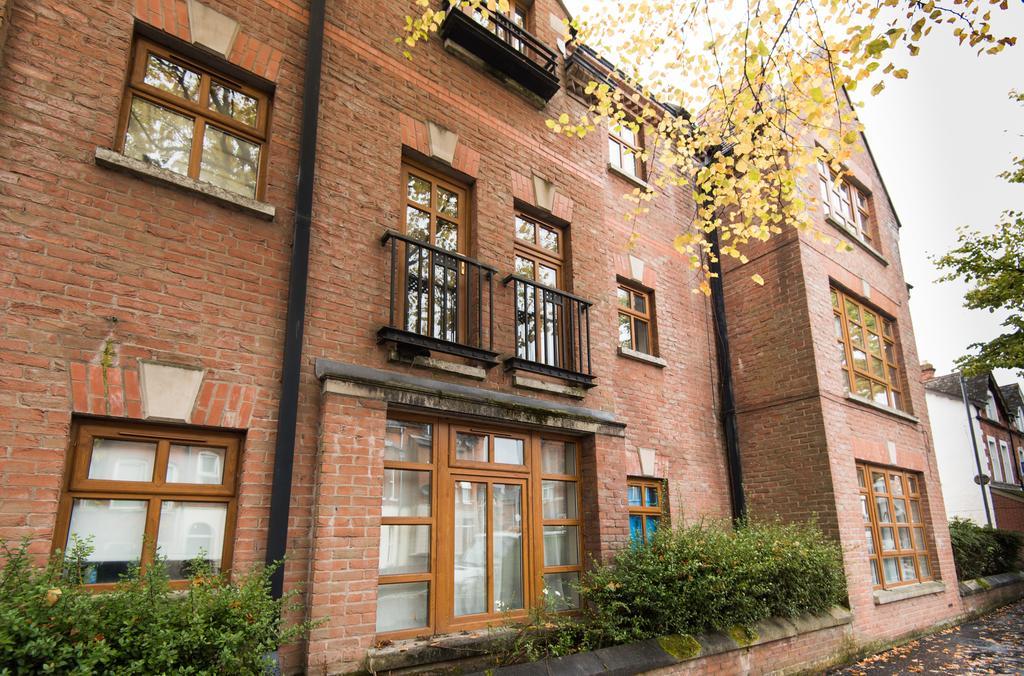 Big Fish Homes - The Cloisters Belfast Eksteriør bilde